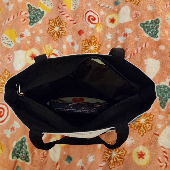 I Love Lucy Tote Bag with Cosmetic Bag "CALIFORNIA HERE WE COME" Main Cast - Picture 8 of 11